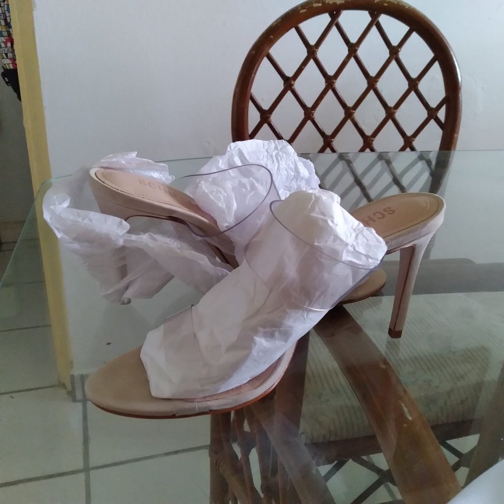 NWT Schutz GORgeous Ariella Sandal!